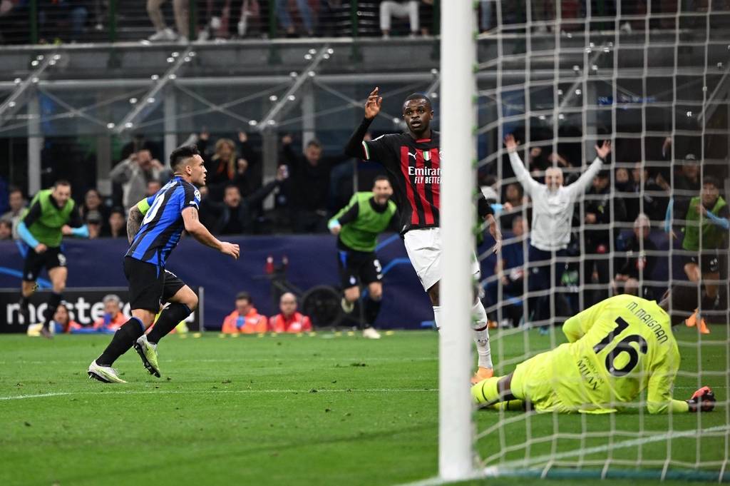 意甲球员在第12轮比赛中涂上红色面彩，向针对女性的暴力说不（意甲第12轮：球员以红色面彩发声，拒绝针对女性的暴力）