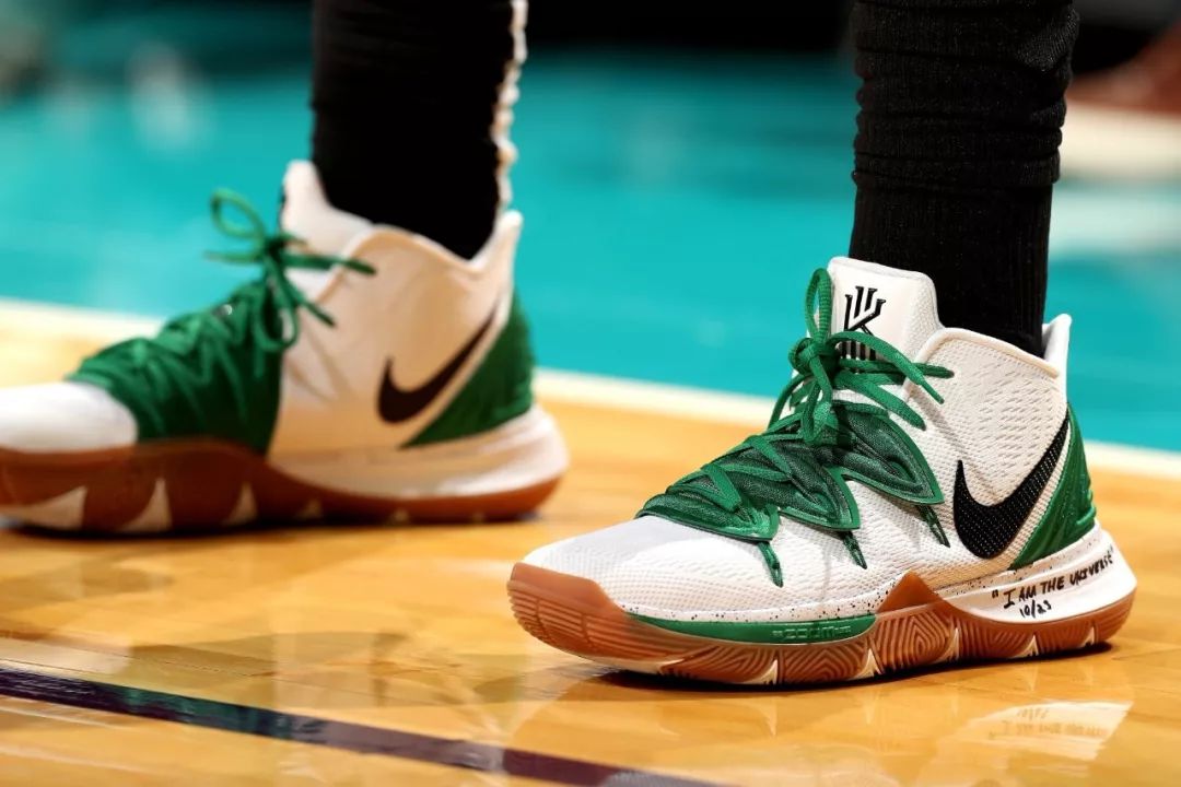 记者：韩鹏仍是泰山主帅，但俱乐部需要找个名义上的“主帅”（记者：韩鹏继续执掌泰山，俱乐部需另找一位名义主帅）