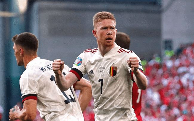 哈兰德：我和梅罗完全不在同一水平，没人能接近他们两人（哈兰德：我与梅西C罗不在一个层次，无人能达到他们的高度）