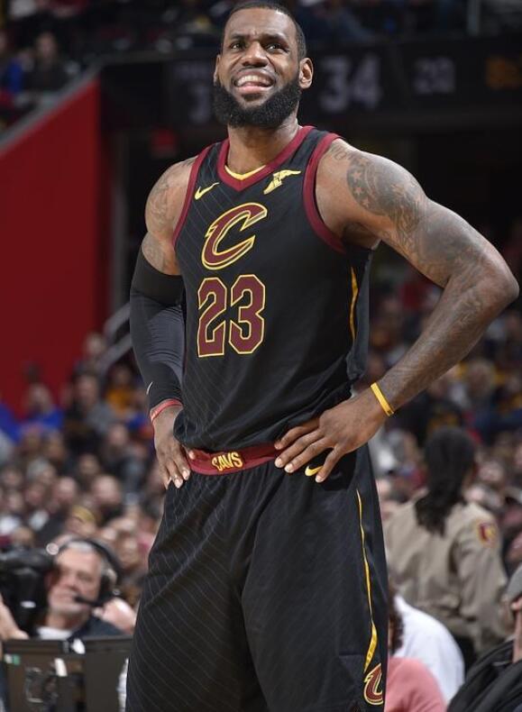 德天空：拜仁与巴莱巴、梅努、布阿迪、迪朗维尔的传闻不属实（德天空辟谣：拜仁与巴莱巴、梅努、布阿迪、迪朗维尔无接触，相关报道不实）