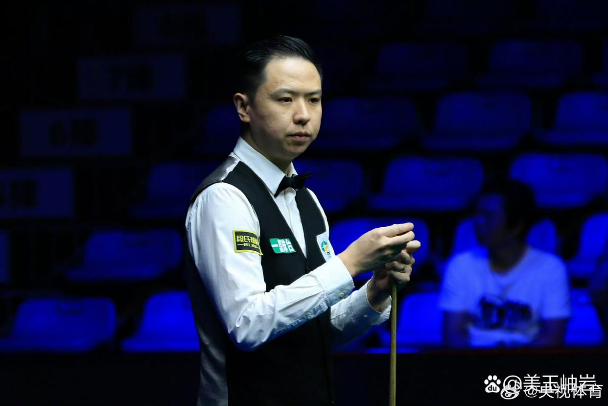 替补球员在 替补球员在